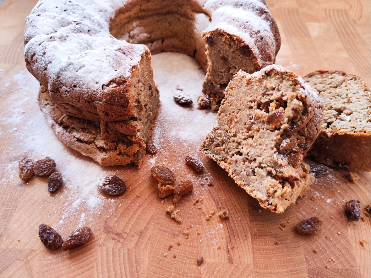 Smeuïge vegan speculaas proteïnecake met speculaaskruiden en appelmoes